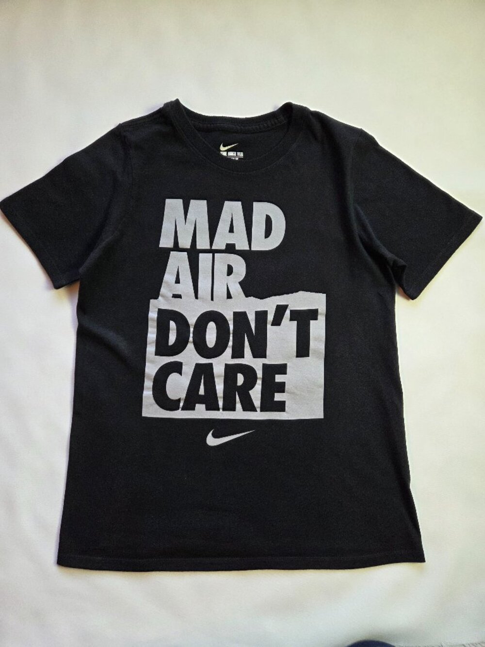 Nike Boys "Mad Air Don't Care" Cotton T-Shirt(size M)- Black/Gray